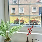 Muddy Boots-arcade Royale Semesterbostad *