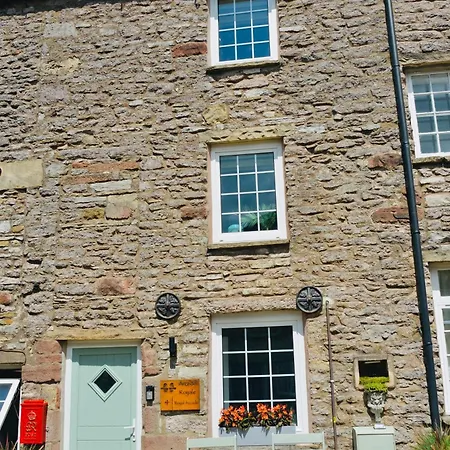 Muddy Boots-arcade Royale * Kirkby Stephen